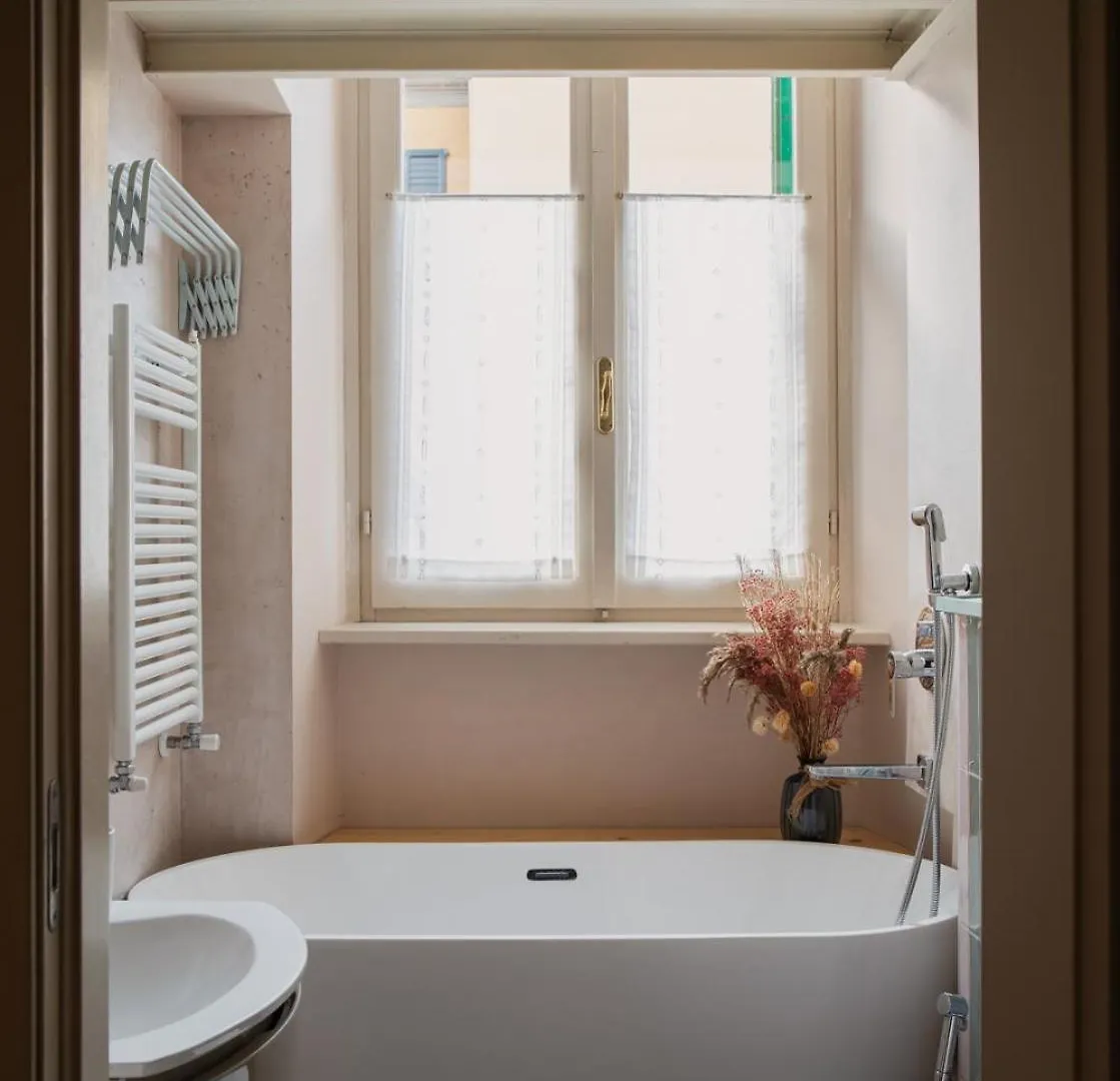 קומו Bellevue Suite Rosselli דירה